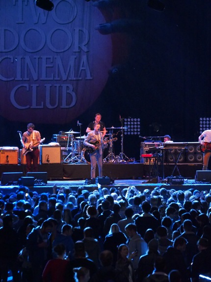 TWO_DOOR_CINEMA_CLUB.jpg